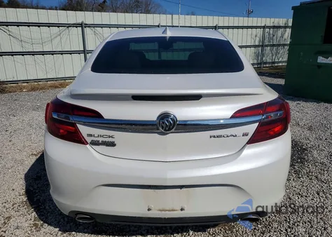 2017 Buick Regal Sport Touring z USA, uszkodzony, nr VIN 2G4GL5EX8H9152923